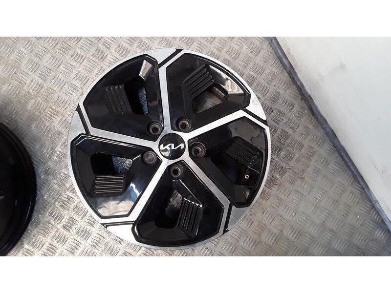 Recambio de juego llantas aluminio para kia niro hybrid concept referencia OEM IAM 6.5X16 5 TORN ET46 ALUMINIO ROZADAS