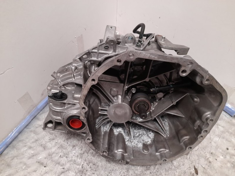 Recambio de caja cambios para nissan qashqai (j10) acenta referencia OEM IAM 32100JG70B JG70 6VELOCIDADES