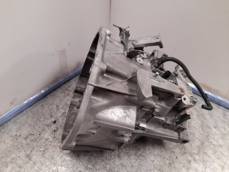 Recambio de caja cambios para nissan qashqai (j10) acenta referencia OEM IAM 32100JG70B JG70 6VELOCIDADES