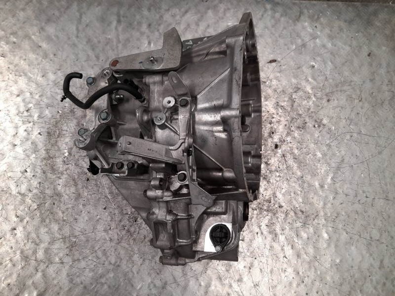 Recambio de caja cambios para nissan qashqai (j10) acenta referencia OEM IAM 32100JG70B JG70 6VELOCIDADES