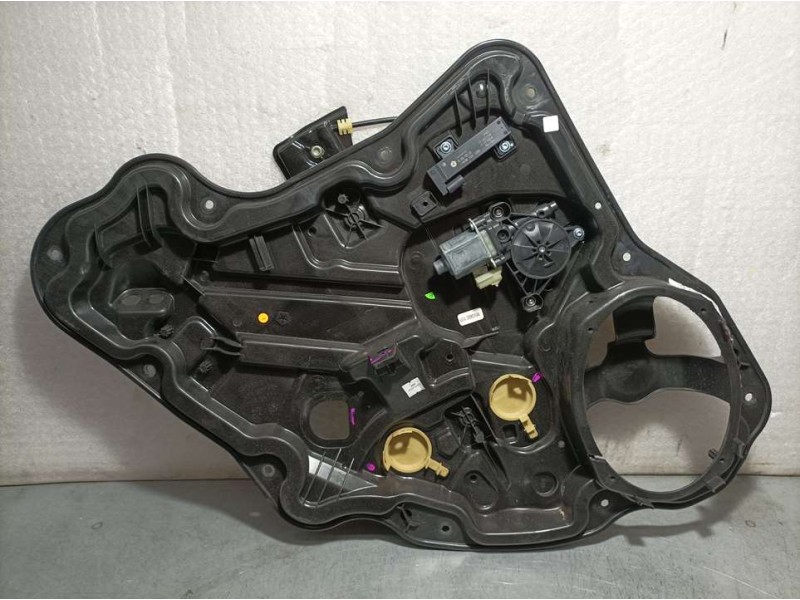 Recambio de elevalunas trasero izquierdo para jeep compass ii limited 4x2 referencia OEM IAM 68242305AA  ELECTRICO