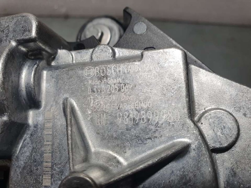 Recambio de motor limpia trasero para opel crossland x excellence referencia OEM IAM 9819899980 0390205062 BOSCH