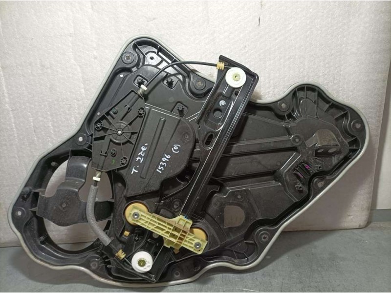 Recambio de elevalunas trasero izquierdo para jeep compass ii limited 4x2 referencia OEM IAM 68242305AA  ELECTRICO