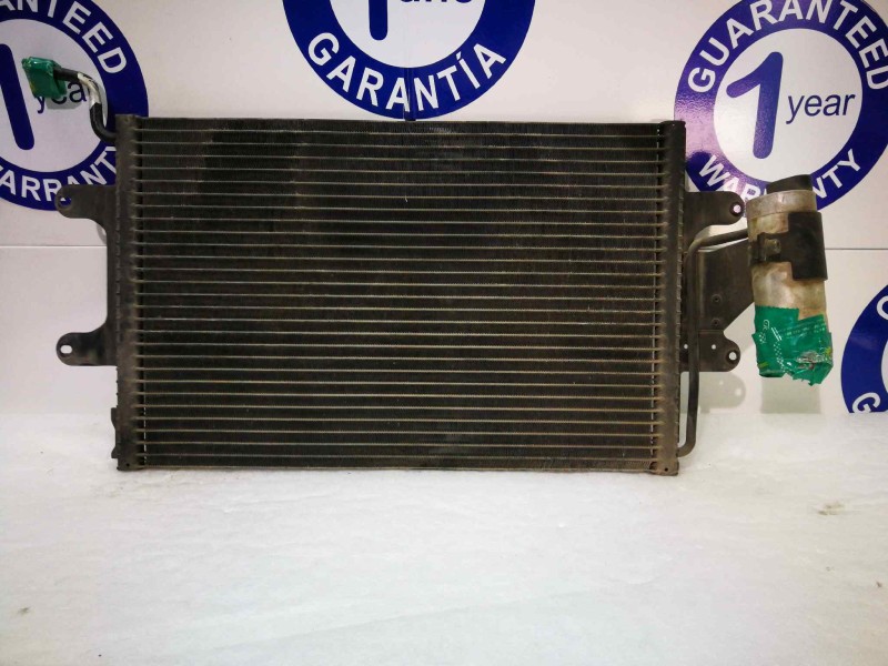 Recambio de condensador / radiador aire acondicionado para seat ibiza (6k1) 1.4 referencia OEM IAM 6K0820411  