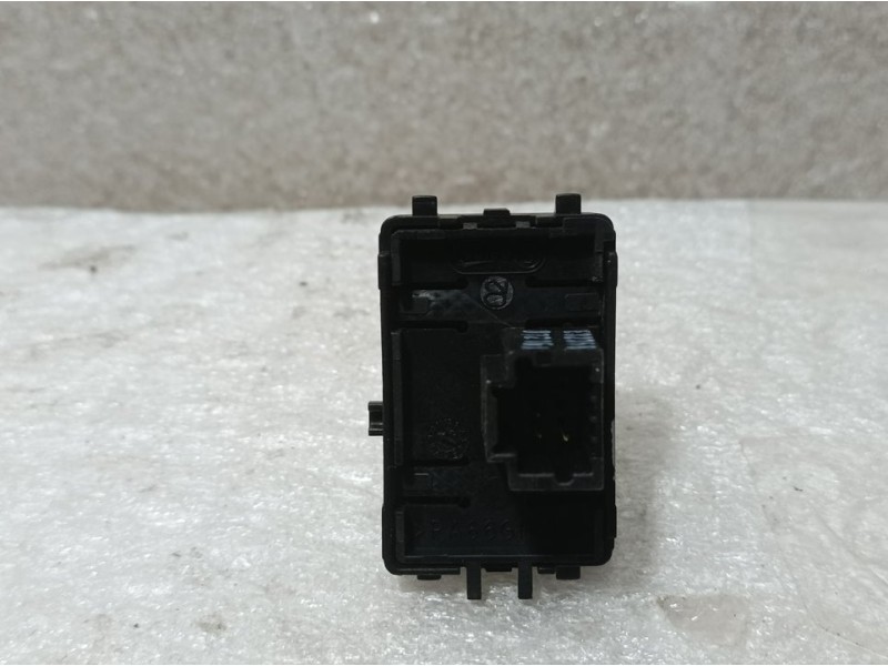 Recambio de mando elevalunas trasero izquierdo para renault talisman sport tourer referencia OEM IAM   SIN REFERENCIA