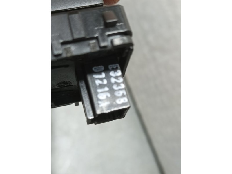 Recambio de mando elevalunas trasero izquierdo para renault talisman sport tourer referencia OEM IAM   SIN REFERENCIA