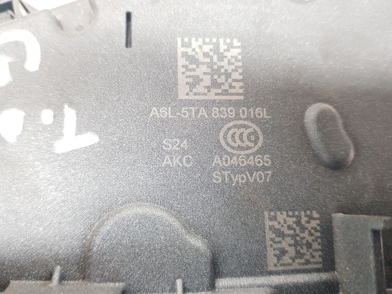 Recambio de cerradura puerta trasera derecha para skoda kamiq (nw4) 1.0 tsi referencia OEM IAM A6L5TA839016L  