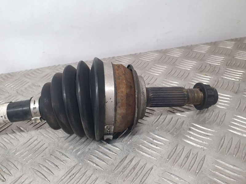 Recambio de transmision delantera derecha para toyota yaris hsd active referencia OEM IAM 434100D401B 10257751 