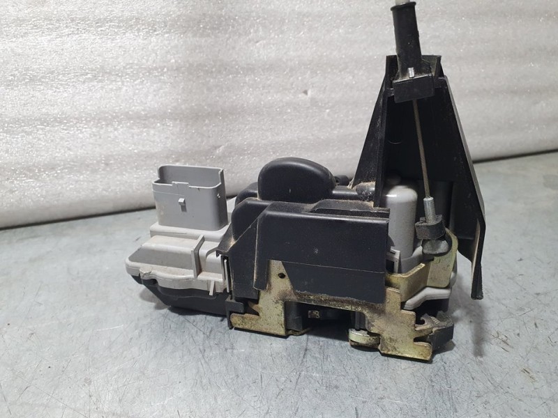 Recambio de cerradura puerta delantera izquierda para peugeot 307 break / sw (s1) sw pack referencia OEM IAM SIN REF  6 PINES