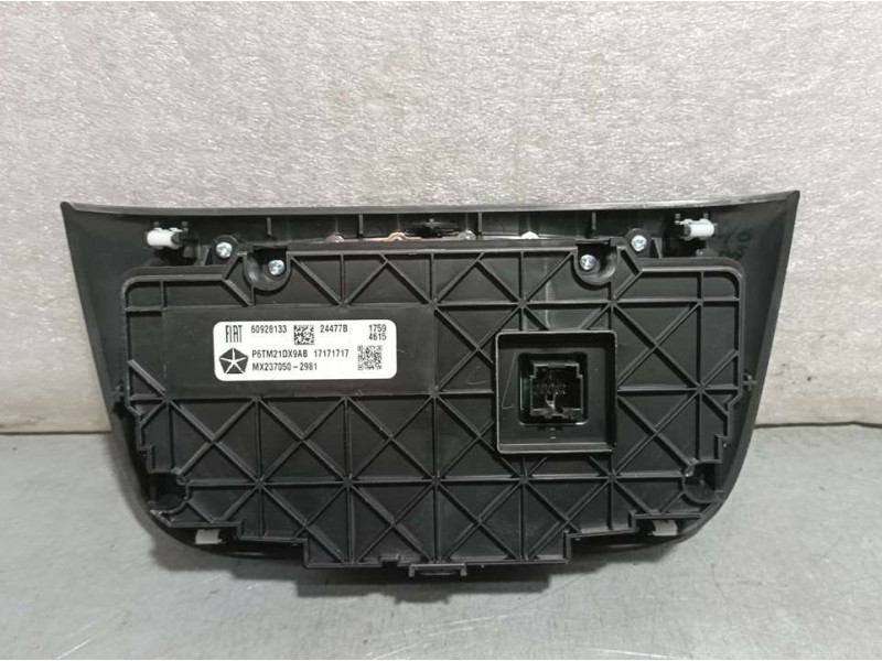 Recambio de mando climatizador para jeep compass ii limited 4x2 referencia OEM IAM 60928133 P6TM21DX9AB 
