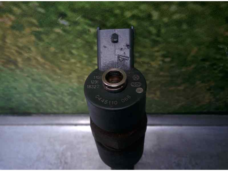 Recambio de inyector para fiat brava (182) jtd 105/100 steel (a) referencia OEM IAM 445110068  BOSCH
