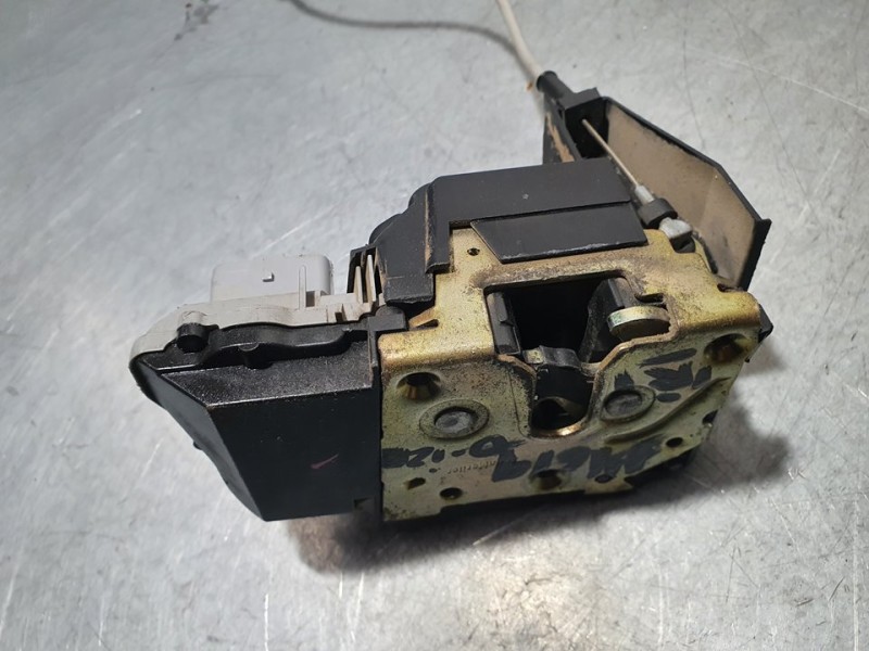 Recambio de cerradura puerta delantera izquierda para peugeot 307 break / sw (s1) sw pack referencia OEM IAM SIN REF  6 PINES