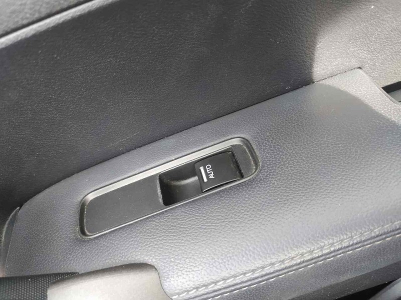 Recambio de mando elevalunas delantero derecho para honda cr-v (re) executive 4wd referencia OEM IAM   