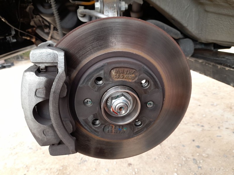 Recambio de mangueta delantera izquierda para mahindra kuv 100 nxt 1.2 vvt referencia OEM IAM   