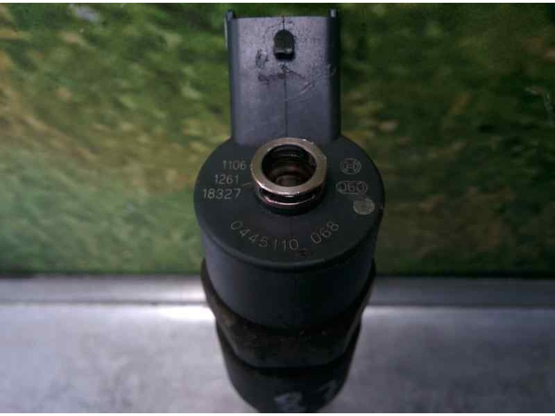 Recambio de inyector para fiat brava (182) jtd 105/100 steel (a) referencia OEM IAM 445110068  BOSCH