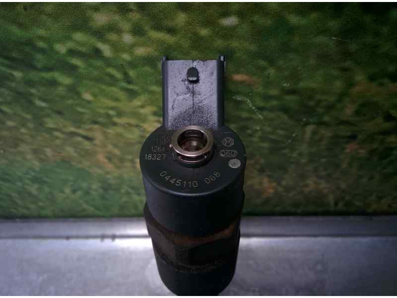 Recambio de inyector para fiat brava (182) jtd 105/100 steel (a) referencia OEM IAM 445110068  BOSCH