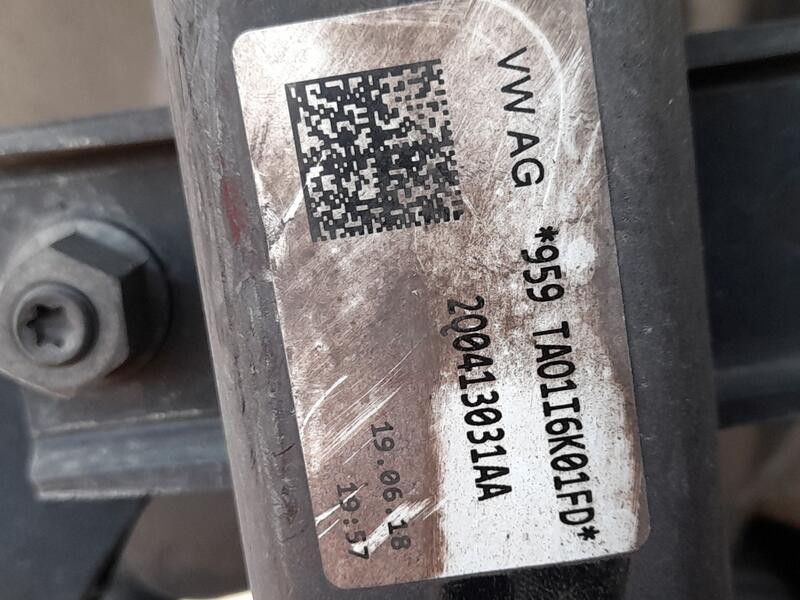 Recambio de amortiguador delantero izquierdo para seat arona (kj7, kjp) 1.0 tsi referencia OEM IAM 2Q0413031AA  