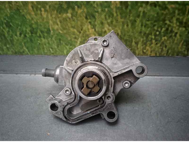 Recambio de depresor freno / bomba vacio para volkswagen polo berlina (6n2) 1.4 16v referencia OEM IAM 038145101B  BARLUK