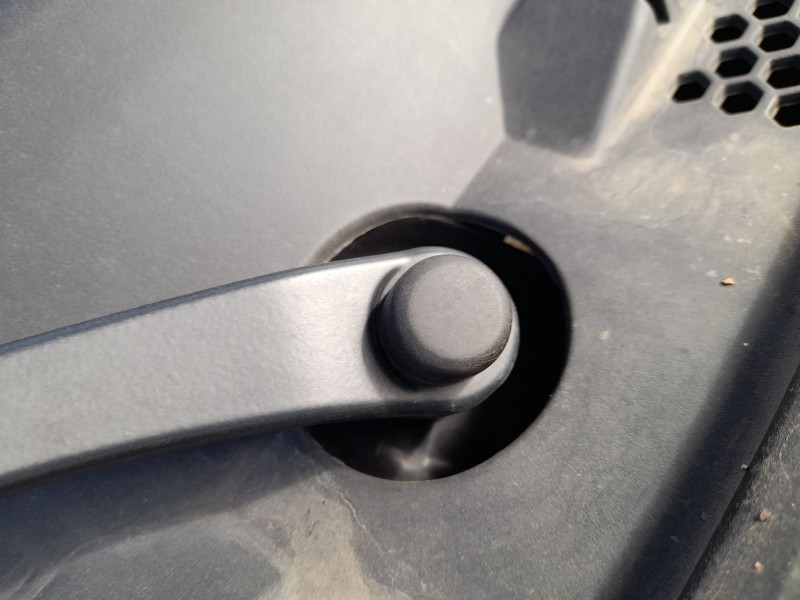 Recambio de motor limpia delantero para mahindra kuv 100 nxt 1.2 vvt referencia OEM IAM   