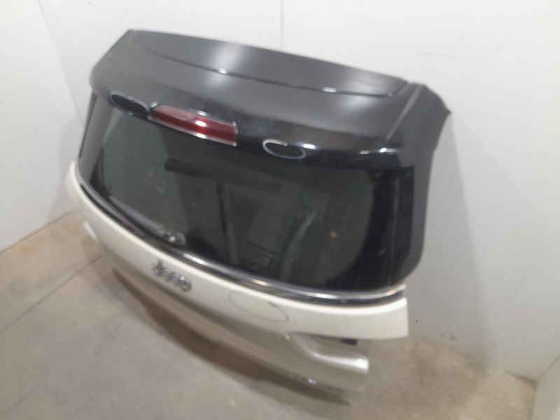 Recambio de porton trasero para jeep compass ii limited 4x2 referencia OEM IAM 68456014AA  