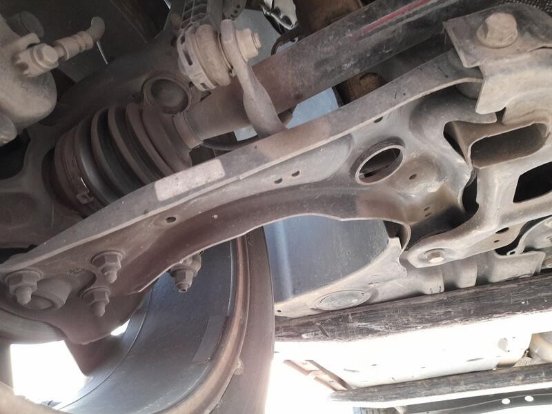 Recambio de brazo suspension inferior delantero derecho para seat arona (kj7, kjp) 1.0 tsi referencia OEM IAM 2Q0498151  