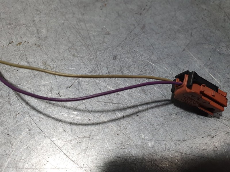 Recambio de retrovisor izquierdo para peugeot 307 break / sw (s1) sw pack referencia OEM IAM SIN REF  ELECTRICO 5 Y 2 CABLES