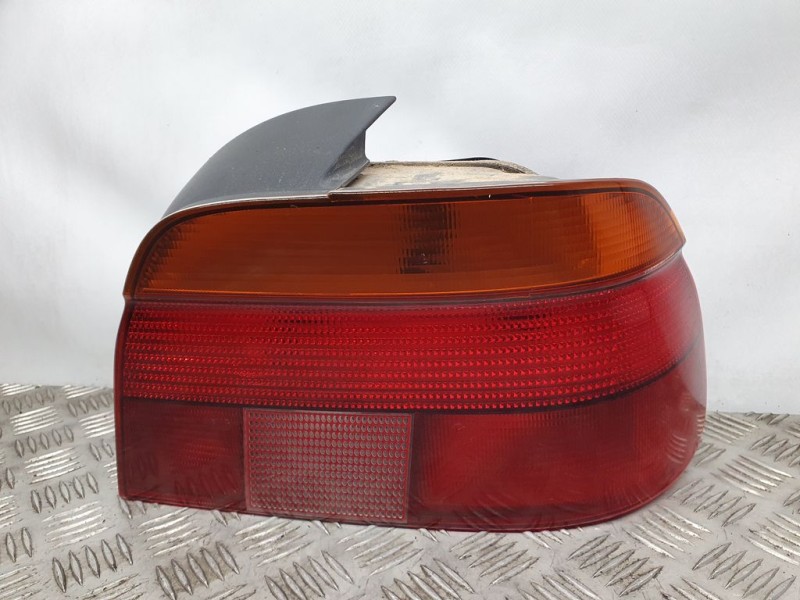 Recambio de piloto trasero derecho para bmw serie 5 berlina (e39) 520i referencia OEM IAM 8358032 2VP007240 