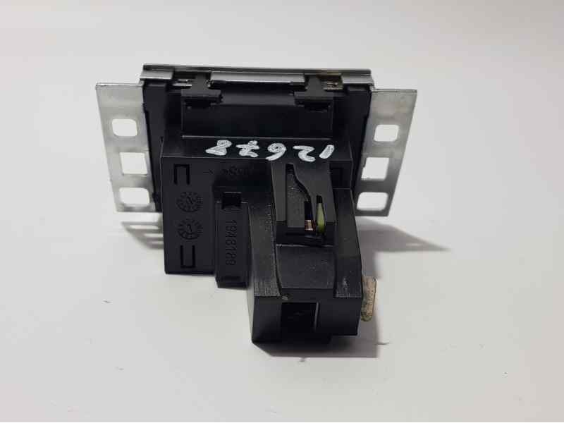 Recambio de reloj para volkswagen passat variant (365) edition bluemotion referencia OEM IAM 3AA919204A 194805816 VISTEON