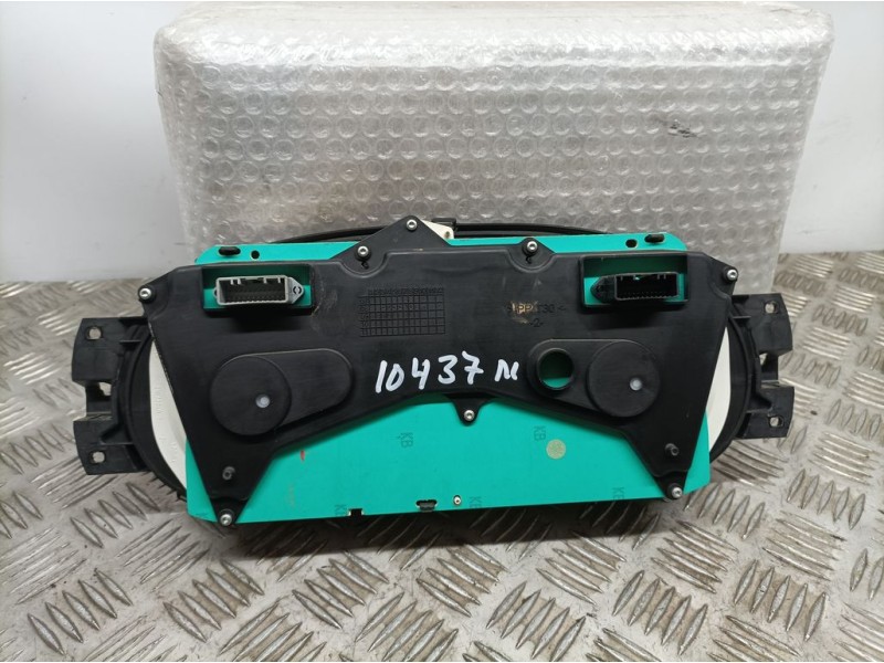 Recambio de cuadro instrumentos para dacia sandero básico referencia OEM IAM 248108043R  TAKOSAN