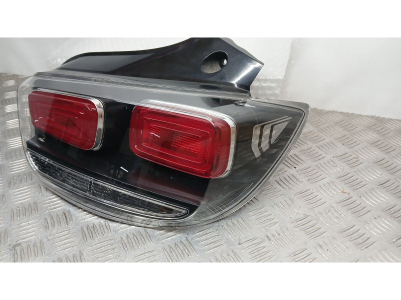 Recambio de piloto trasero derecho para mahindra kuv 100 nxt 1.2 vvt referencia OEM IAM 1703AAA04491N  6675C