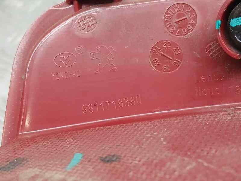 Recambio de piloto trasero derecho paragolpes para peugeot 2008 (p1) e-active referencia OEM IAM 9811718380  