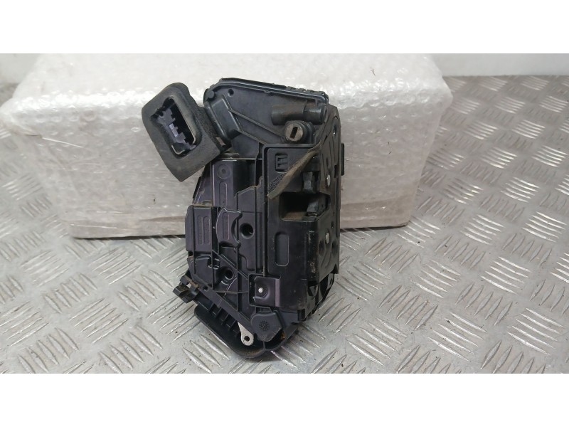 Recambio de cerradura puerta trasera derecha para seat arona (kj7, kjp) 1.0 tsi referencia OEM IAM 5TA839016E  