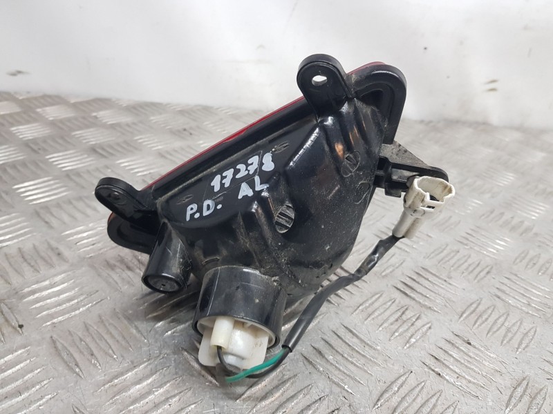 Recambio de piloto trasero derecho paragolpes para mahindra kuv 100 nxt 1.2 vvt referencia OEM IAM   