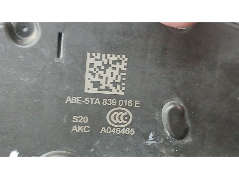 Recambio de cerradura puerta trasera derecha para seat arona (kj7, kjp) 1.0 tsi referencia OEM IAM 5TA839016E  