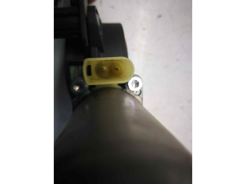 Recambio de elevalunas delantero izquierdo para ford fiesta (cbk) ambiente referencia OEM IAM  2 PINS ELECTRICO