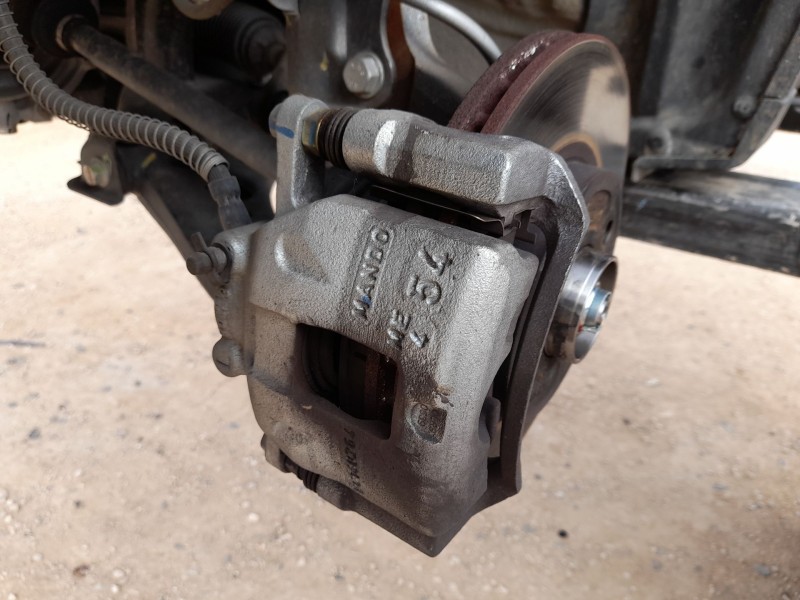 Recambio de pinza freno delantera izquierda para mahindra kuv 100 nxt 1.2 vvt referencia OEM IAM   