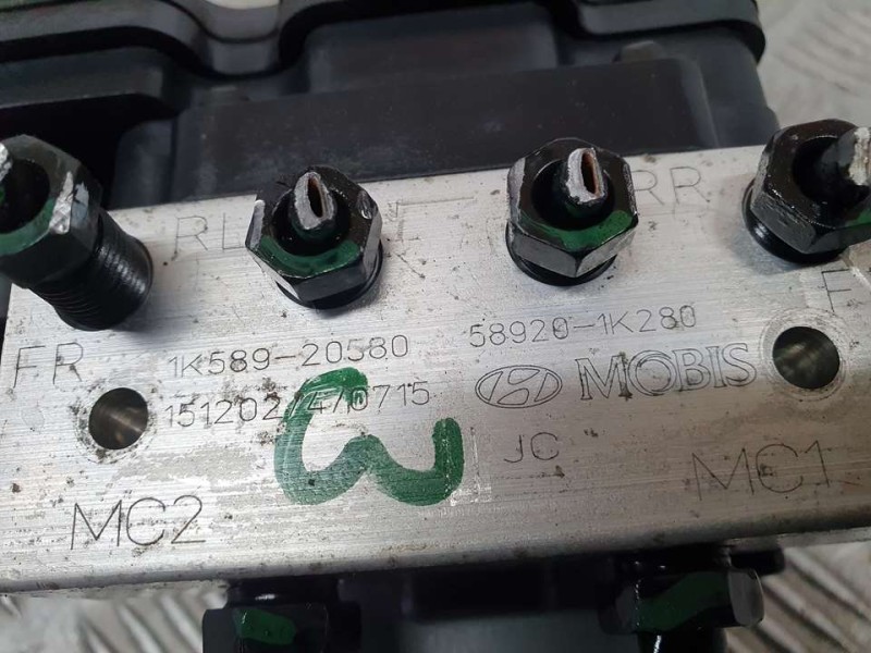 Recambio de abs para hyundai ix20 gls style referencia OEM IAM 1K58920580 589201K280 MOBIS
