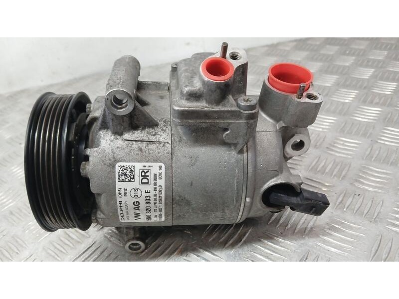 Recambio de compresor aire acondicionado para seat ibiza iv (6j5, 6p1) 1.6 tdi referencia OEM IAM 5N0820803E DELPHI 01140562