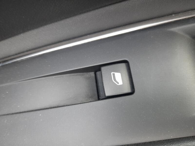 Recambio de mando elevalunas delantero derecho para peugeot 3008 ii suv (mc_, mr_, mj_, m4_) 1.5 bluehdi 130 referencia OEM IAM 