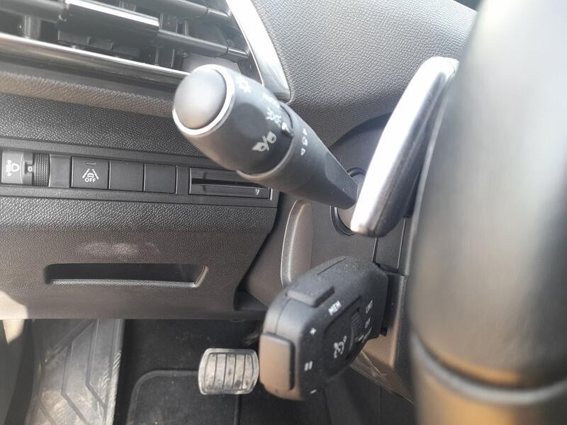 Recambio de mando luces y limpia para peugeot 3008 ii suv (mc_, mr_, mj_, m4_) 1.5 bluehdi 130 referencia OEM IAM 98312608ZD  