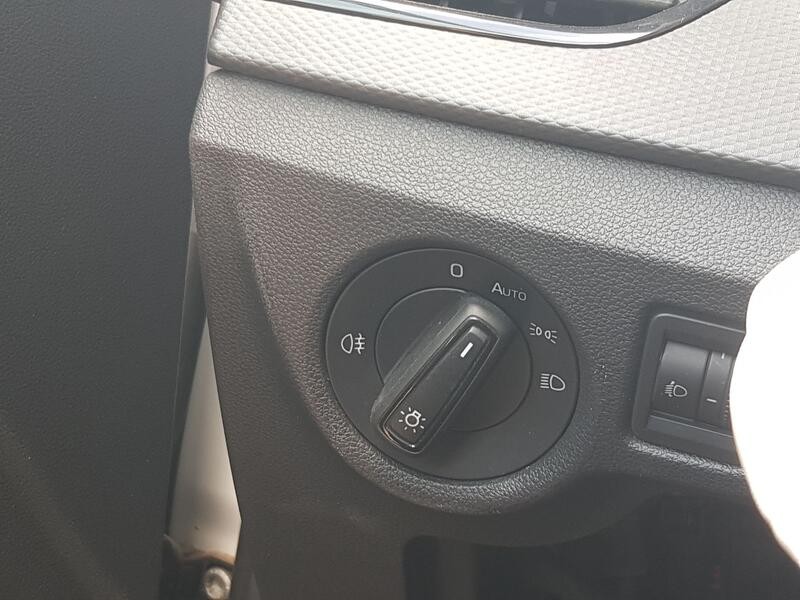 Recambio de mando luces para skoda kamiq (nw4) 1.0 tsi referencia OEM IAM 565941431B  