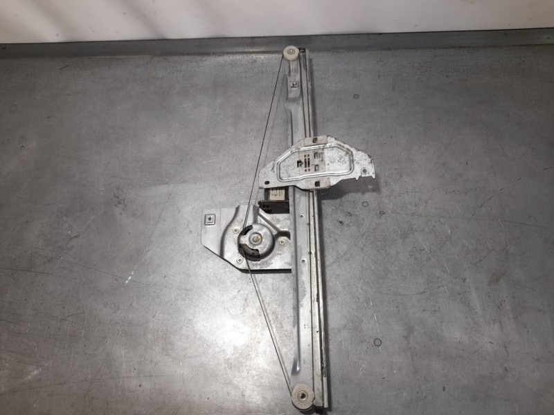 Recambio de elevalunas delantero derecho para peugeot partner kombi confort referencia OEM IAM  402102F ELÉCTRICO 6 PINS