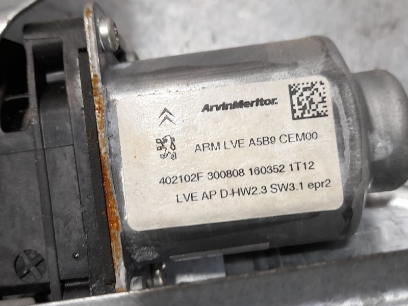 Recambio de elevalunas delantero derecho para peugeot partner kombi confort referencia OEM IAM  402102F ELÉCTRICO 6 PINS