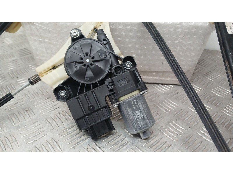 Recambio de elevalunas delantero derecho para seat arona (kj7, kjp) 1.0 tsi referencia OEM IAM 6F9837462 ELECTRICO 22 PINS 