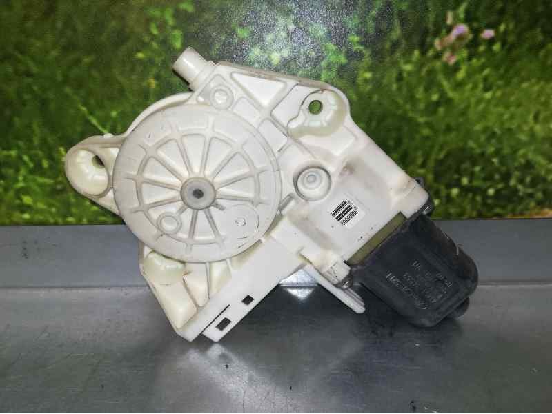 Recambio de motor elevalunas delantero derecho para ford focus lim. (cb4) titanium referencia OEM IAM  2 PINS ELECTRICO