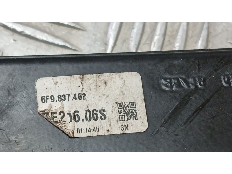 Recambio de elevalunas delantero derecho para seat arona (kj7, kjp) 1.0 tsi referencia OEM IAM 6F9837462 ELECTRICO 22 PINS 