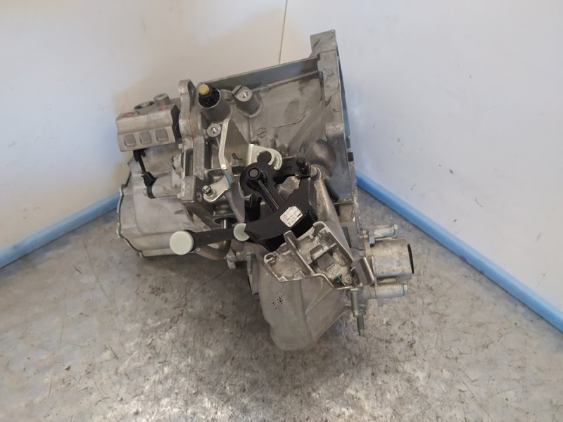 Recambio de caja cambios para citroën c3 aircross bluehdi 110 s&s eat6 shine referencia OEM IAM 20V246 1038087 6VELOCIDADES