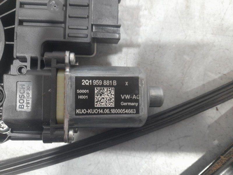 Recambio de elevalunas delantero izquierdo para seat arona (kj7, kjp) 1.0 tsi referencia OEM IAM 6F9837461 ELECTRICO SE21606S