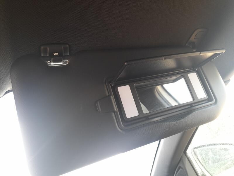 Recambio de parasol derecho para peugeot 3008 ii suv (mc_, mr_, mj_, m4_) 1.5 bluehdi 130 referencia OEM IAM 98284441ZD  