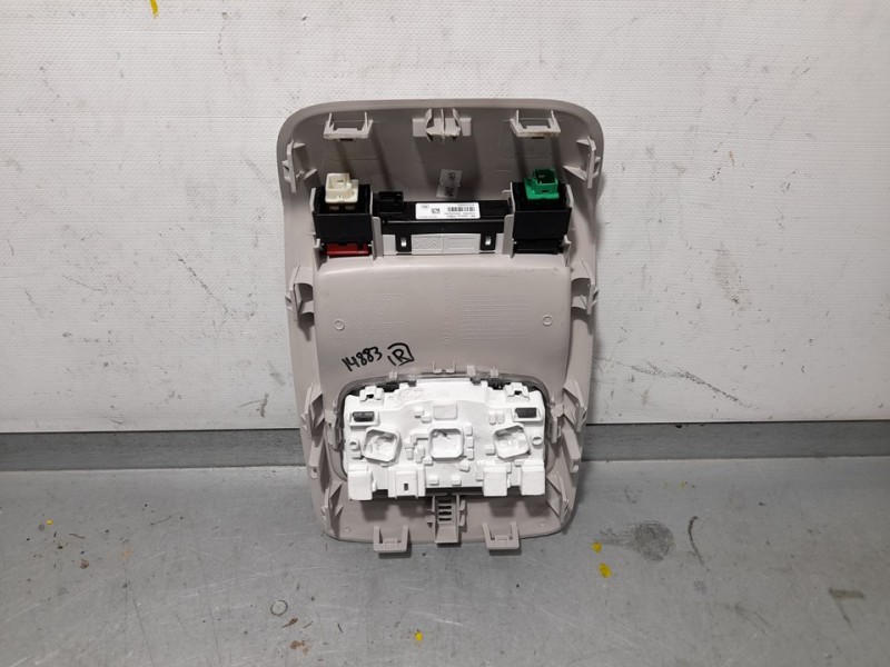 Recambio de luz interior para citroën c4 cactus origins referencia OEM IAM 9825205380  